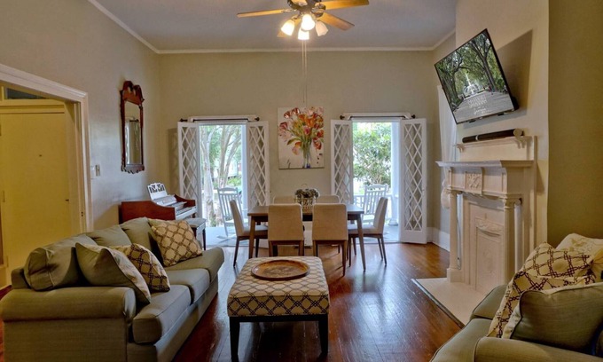 Beach Institute House | Beautiful 6 Bed, 5 Bath Historic Savannah Home