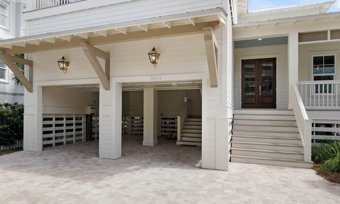 Holiday Isle House | Beautiful 6-Bedroom Home Located in Destin Pointe