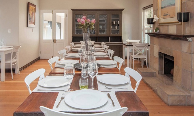 Voelklip Villa | Beautiful 8 Bedroom Villa in Hermanus