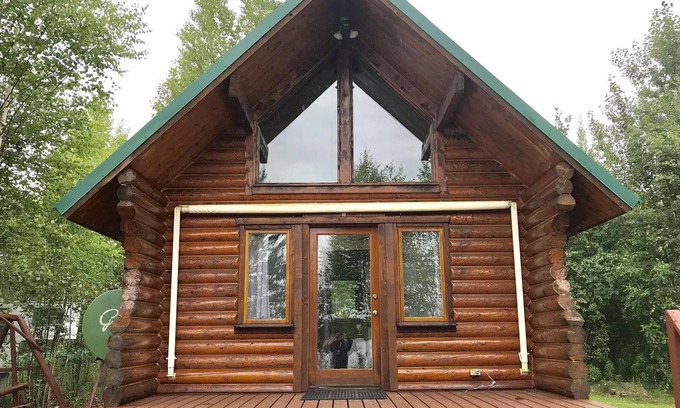 Big Lake Cabin | Beautiful Alaskan Lakefront Cabin