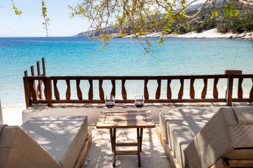 Aliki House | Beautiful Alice Luxury Suites