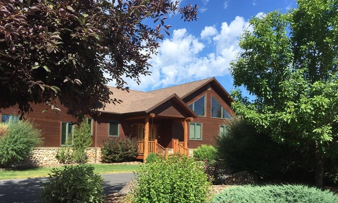 Alpine Cabin | Beautiful Alpine Cabin with a brand new hot tub! Less than an hour to Jackson.