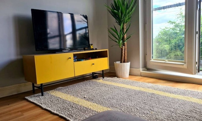 High Barnet Apartment | beautiful and convenient 2 bedroom flat - North London