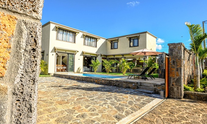 Mont Choisy Villa | Beautiful and modern villa for 6-8 persons near the beach in grand baie