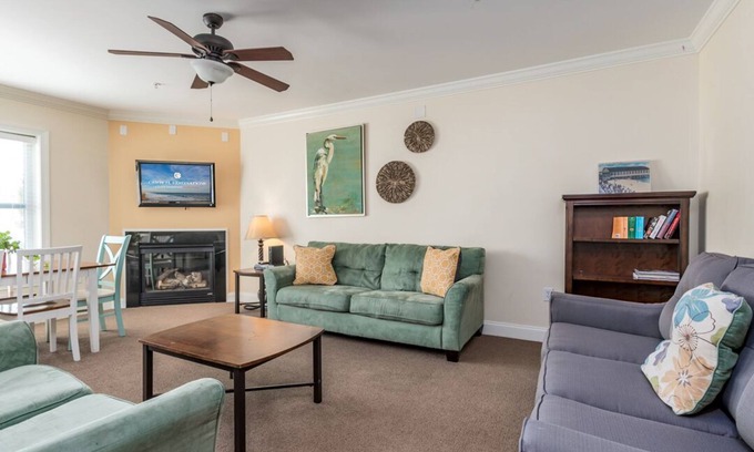 Ocean City House | Beautiful and spacious townhouse located on the boardwalk with a pool!