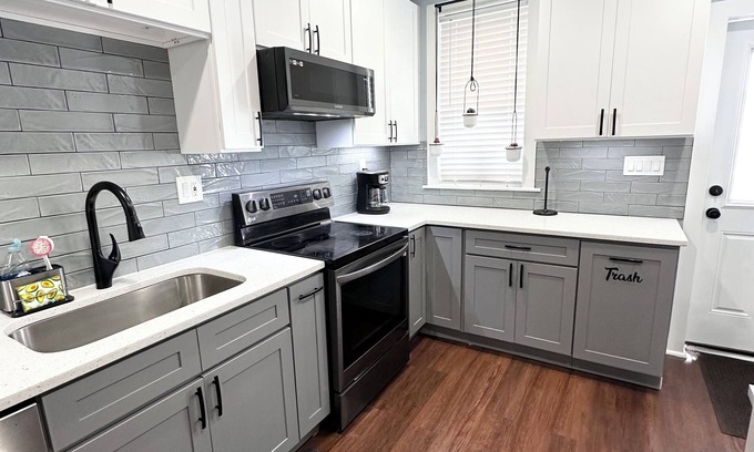 Coppin Heights/Ash-Co-East House | Beautiful and spacious home for your getaway!