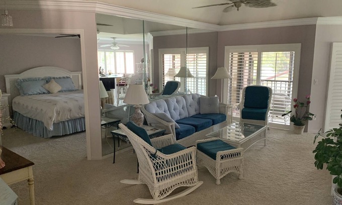 Naples Condo | Beautiful and Spacious Coach Home