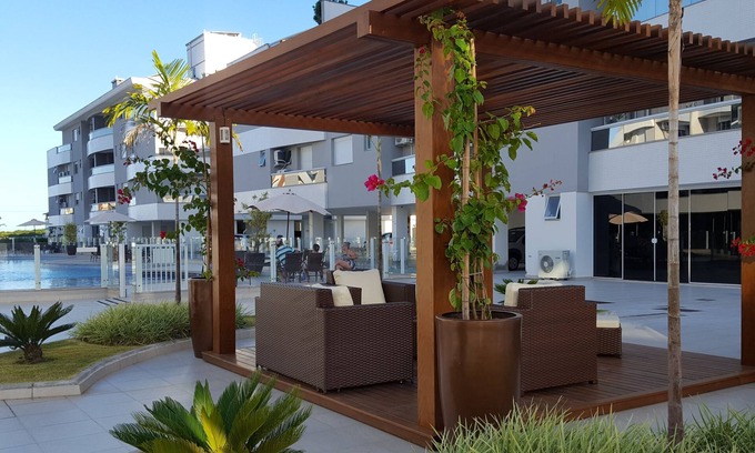 Ingleses Norte Apartment | Beautiful ap, in condominium, 300m from the beach (Noble area)