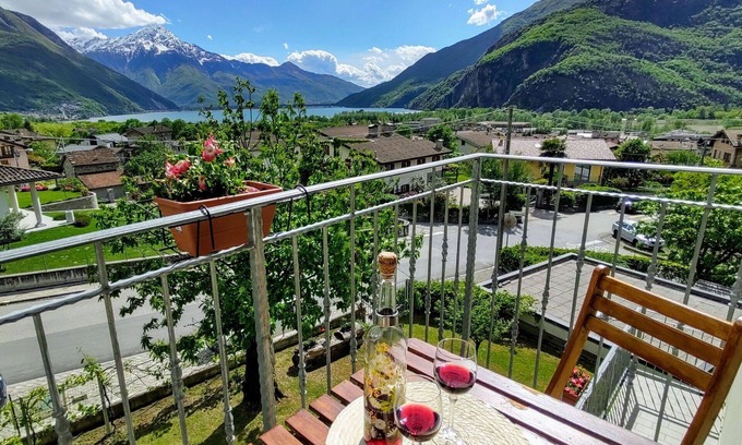 Novate Mezzola Apartment | Beautiful apartment for 5 people with WIFI, TV and balcony