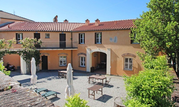 Santo Stefano del Ponte Villa | Beautiful apartment in villa for 6 people with WIFI, TV, panoramic view and parking