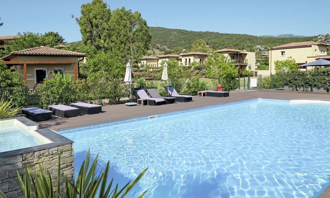Favone Apartment | Beautiful apartment for 4 people with A/C, pool, WIFI, TV, terrace, pets allowed and parking