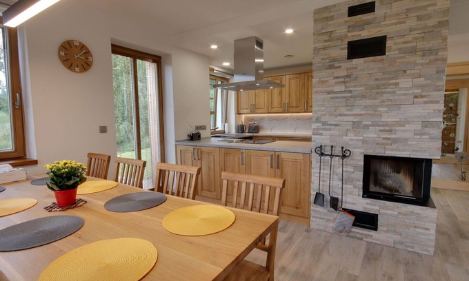 Korenov Apartment | Beautiful apartment for 8 people with WIFI, TV, terrace and parking