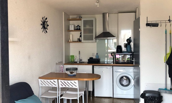 Saint-Cyprien Plage Apartment | "Beautiful apartment close to the sea with unobstructed view
