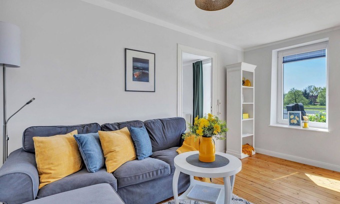 Osten Apartment | Beautiful apartment for 2 guests with WIFI, TV and balcony