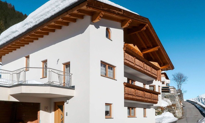 Ravaisch Apartment | Beautiful apartment for 6 people with WIFI, TV and terrace
