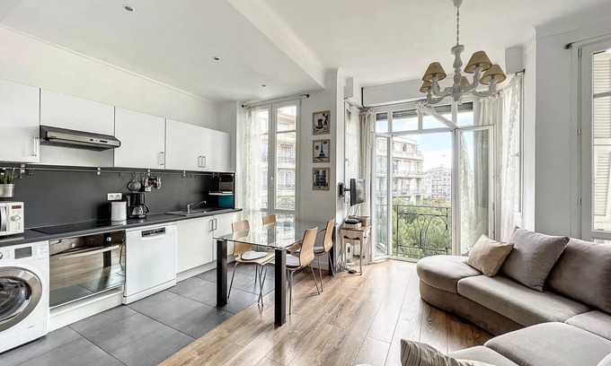 Thiers Apartment | Beautiful apartment close to the sea