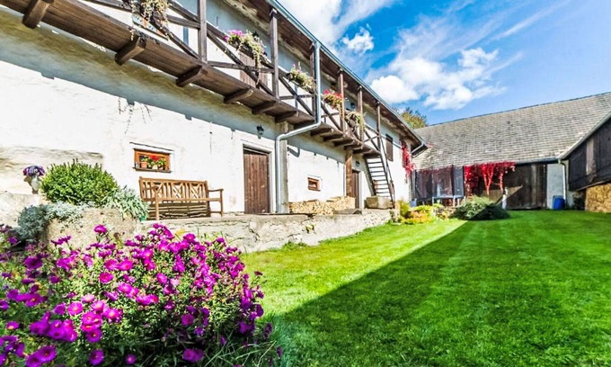 Horni Plana Villa | Beautiful apartment in villa for 10 guests with WIFI, pool, TV and pets allowed