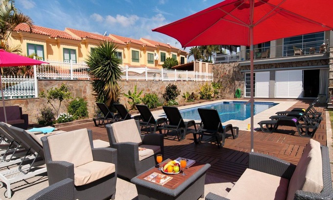 Sonnenland House | Beautiful apartment in villa for 10 people with WIFI, private pool, TV and patio
