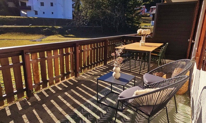 Valbella Apartment | Beautiful apartment for 6 people with TV and balcony