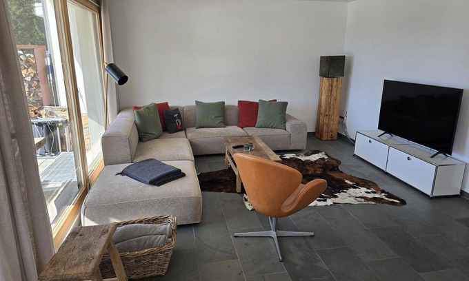 Valbella Apartment | Beautiful apartment for 4 people with WIFI, TV and balcony