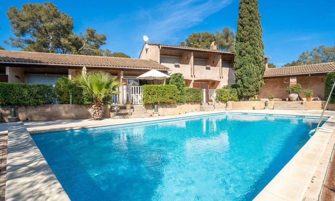 La Croix-Valmer Apartment | Beautiful apartment for 4 guests with WIFI, pool, A/C, TV, terrace and pets allowed
