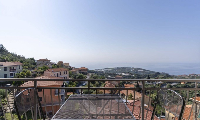 Terzorio Apartment | Beautiful apartment for 6 people with WIFI, A/C, balcony and pets allowed