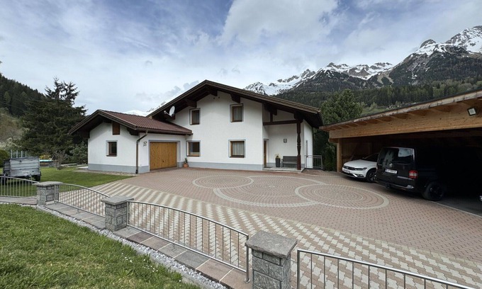 Pettneu am Arlberg Apartment | Beautiful apartment for 4 people with WIFI, TV and terrace