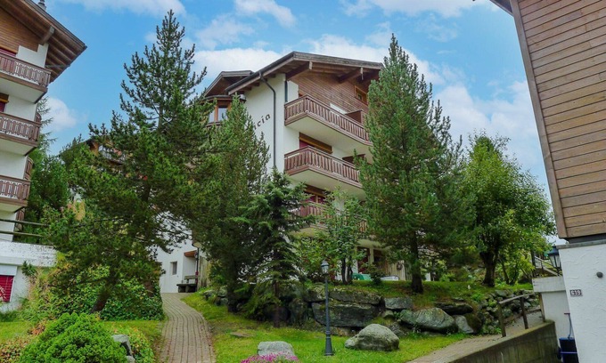 Graechen Apartment | Beautiful apartment for 4 guests with TV, terrace, panoramic view and parking