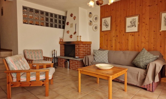 Airolo Apartment | Beautiful apartment for 4 guests with WIFI, TV, patio, panoramic view and parking