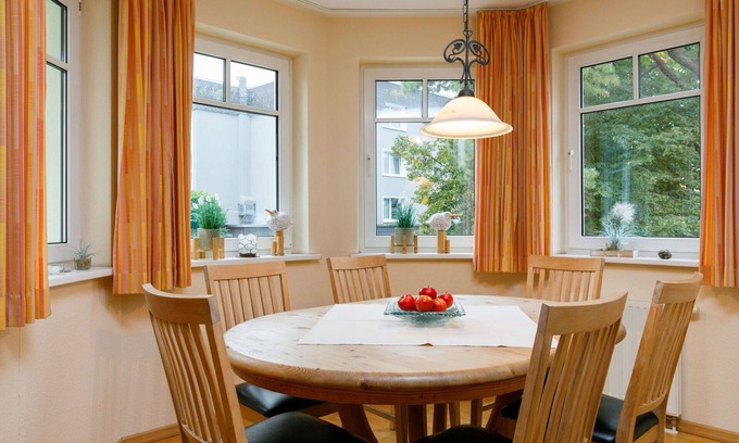 Ostvorpommern Apartment | Beautiful apartment for 4 guests with WIFI, TV and balcony