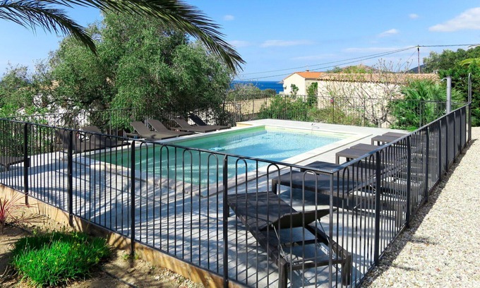Galeria Apartment | Beautiful apartment for 5 people with WIFI, pool, A/C, TV and terrace