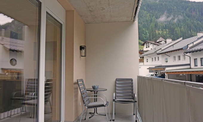 Kappl Apartment | Beautiful apartment for 4 guests with WIFI, TV and balcony