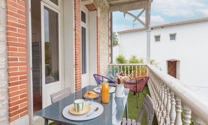 Pontaillac Apartment | Beautiful apartment for 2 people with WIFI, TV, terrace and parking