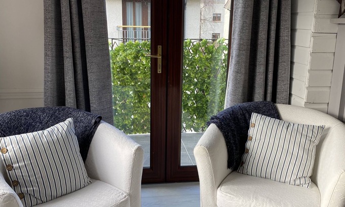 Rostrevor Apartment | Beautiful apartment, perfectly located in Rostrevor
