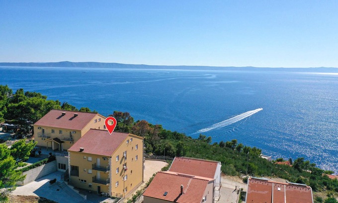 Bratus Apartment | Beautiful apartment in Krvavica