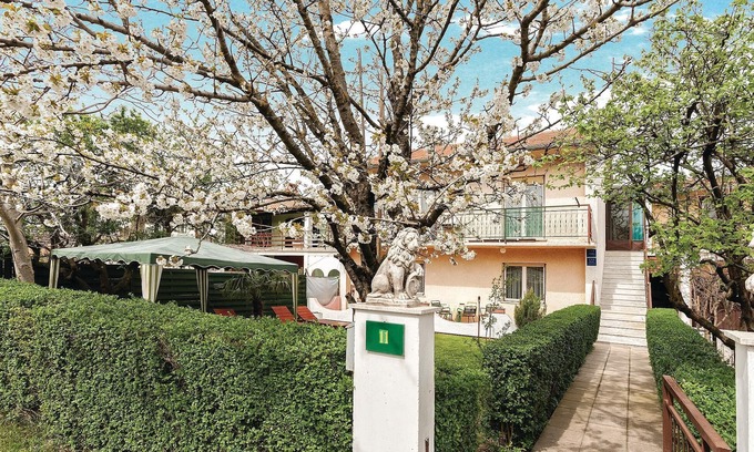 Valdebek Apartment | Beautiful apartment in Pula with WiFi