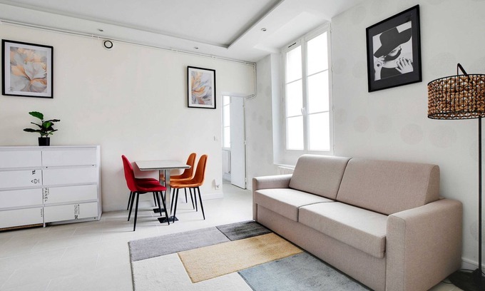 Arsenal Apartment | Beautiful Apartment Marais/Bastille