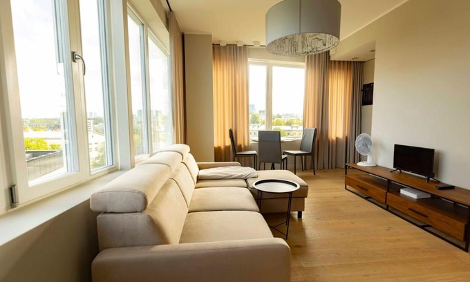 Kesklinn Apartment | Beautiful apartment next to the Kalev Stadium