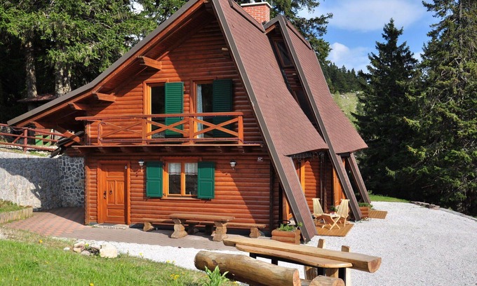 Ambroz pod Krvavcem Apartment | Beautiful apartment for 8 people with WIFI, TV, patio, pets allowed and panoramic view