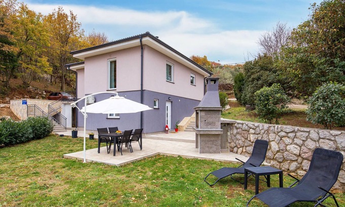 Golovik Apartment | Beautiful apartment surrounded by quiet nature.