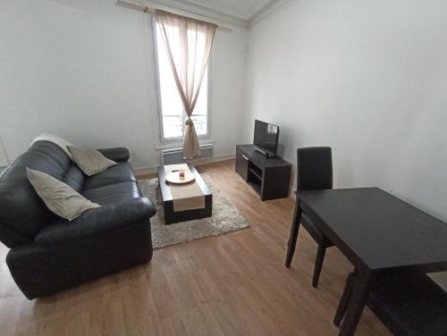 Maisons-Laffitte Apartment | Beautiful appartement, 20 min to Champs-Elysées