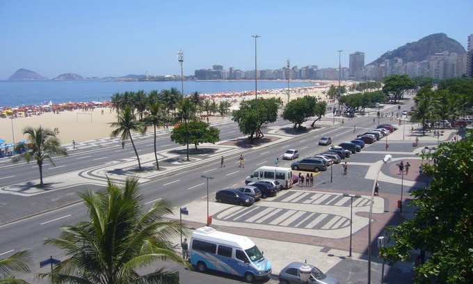 Copacabana Apartment | Beautiful apt Avenida Atlantica Copacabana 2/4 oceanfront + Internet WF