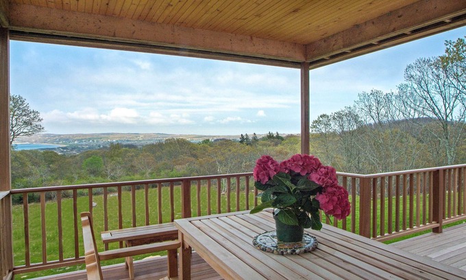 Aquinnah House | Beautiful Aquinnah Home: Ocean View, Walk to Beach