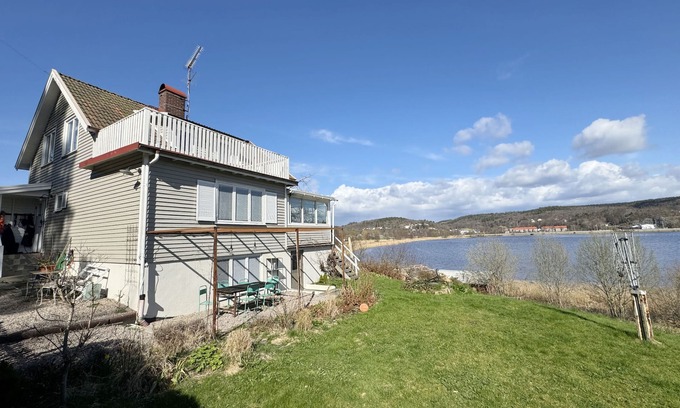 Ljungskile Ski Chalet | Beautiful archipelago villa outside Ljungskile | SE09056