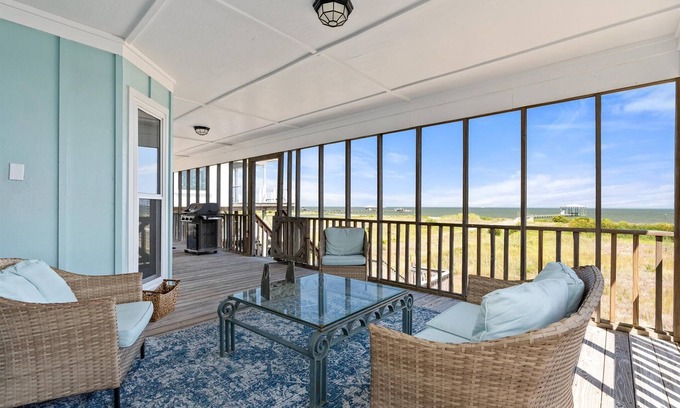 Dauphin Island House | Beautiful Bayside Beach Views!