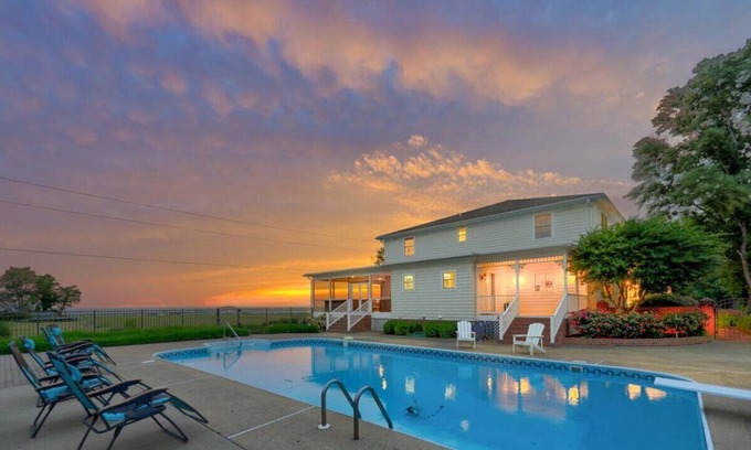 Fishing Creek Villa | Beautiful Bayside Villa on Chesapeake