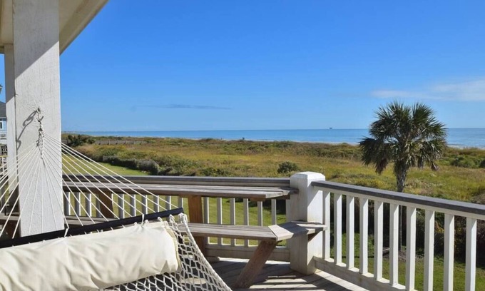 Port Bolivar House | Beautiful Beachfront - Biscayne Fantasea