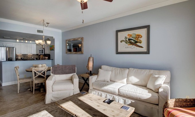Panama City Beach Condo | BEAUTIFUL BEACHFRONT! PLENTY OF ROOM FOR 8!BCH SRVC INCL!