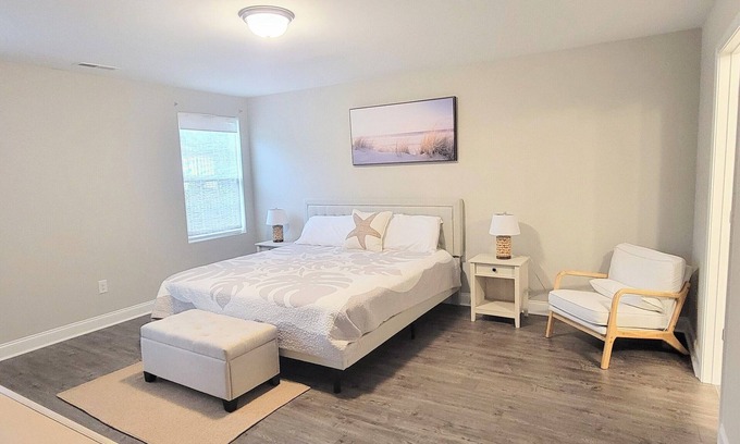 Sunset Beach House | Beautiful beach themed 4-bdrm home in Sunset Beach. Newly added private fencing!