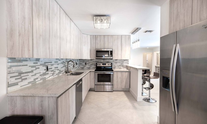 Imperial Point House | Beautiful beach house minutes from top Ft Lauderdale beaches
